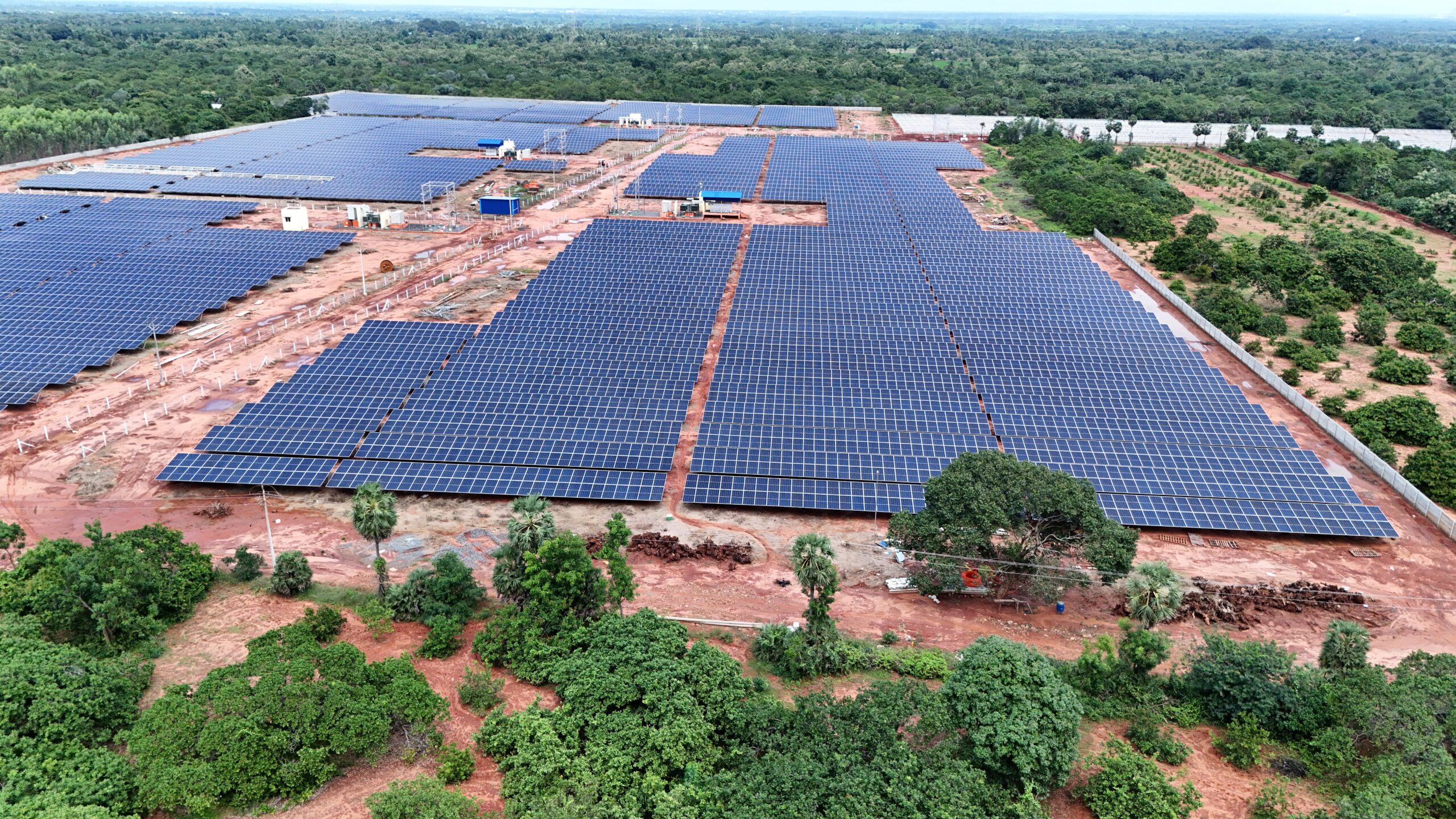 Solar Array Construction — Vibrant Hipower